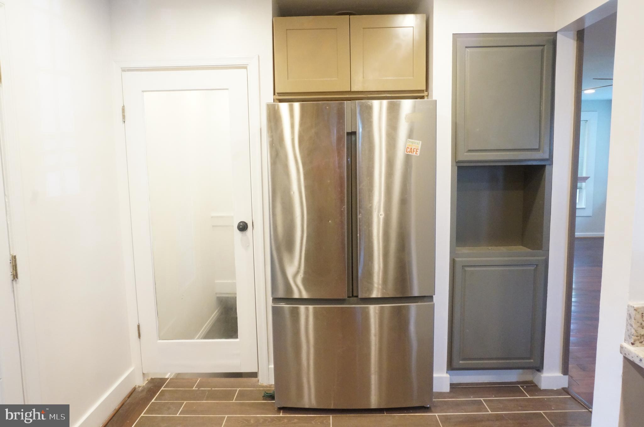 5603 Hawthorne Street Cheverly, MD 20785 - Photo 28 of 88 a white refrigerator freezer and a dishwasher