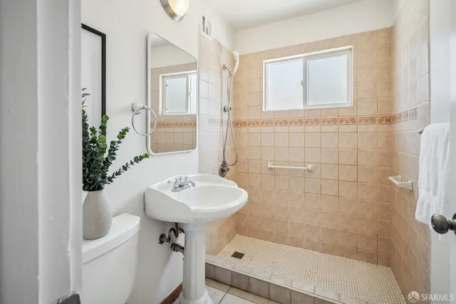 $1,099,999 | 212 Kavanaugh Way, Pacifica, CA 94044