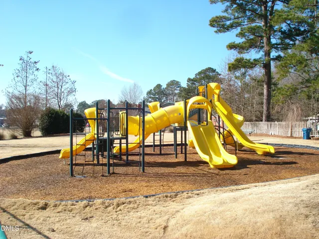 a picture of a building