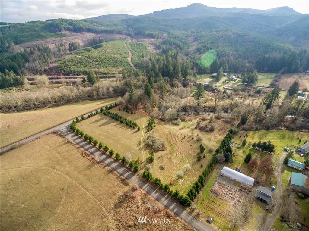 2 Hendrickson Road Vader, WA 98593 - Photo 3 of 18 Gallery Image 3