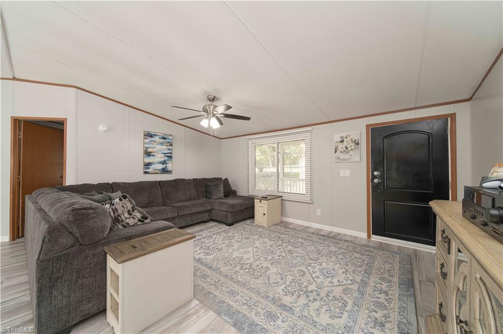829 Wagner Road Mocksville, NC 27028 - Photo 5 of 31 Gallery Image 5