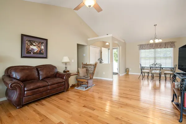 $339,900 | 1920 Clemmons Road, Cookeville, TN 38501