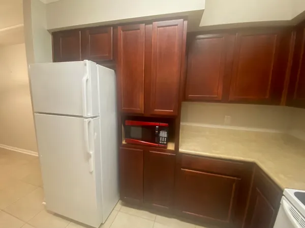 $149,900 | 2801 Chancellorsville Drive, Unit 906, Tallahassee, FL 32312