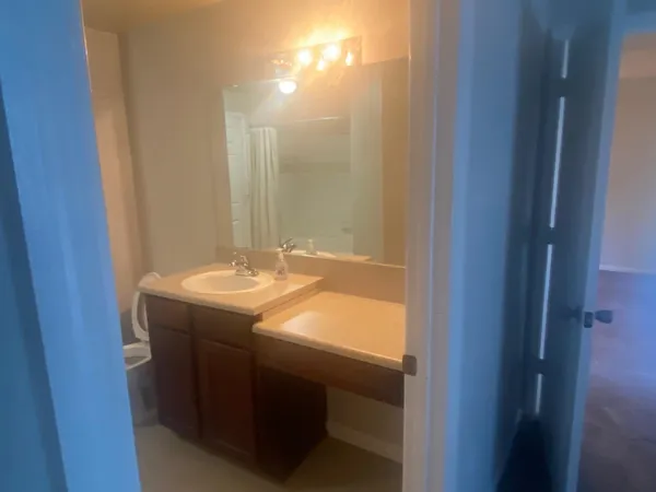 $149,900 | 2801 Chancellorsville Drive, Unit 906, Tallahassee, FL 32312
