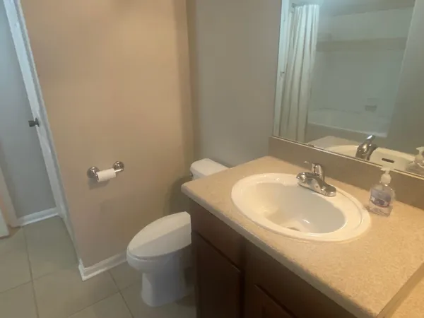 $149,900 | 2801 Chancellorsville Drive, Unit 906, Tallahassee, FL 32312