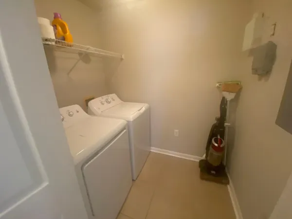 $149,000 | 2801 Chancellorsville Drive, Unit 906, Tallahassee, FL 32312
