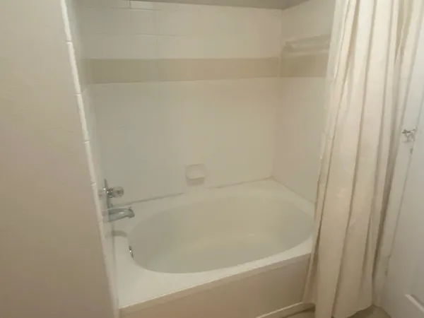 $149,900 | 2801 Chancellorsville Drive, Unit 906, Tallahassee, FL 32312