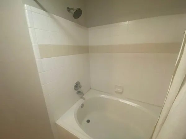 $149,900 | 2801 Chancellorsville Drive, Unit 906, Tallahassee, FL 32312
