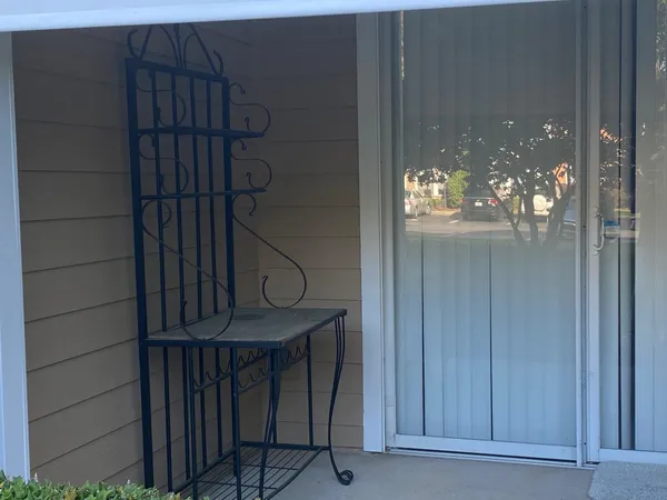 $149,000 | 2801 Chancellorsville Drive, Unit 906, Tallahassee, FL 32312