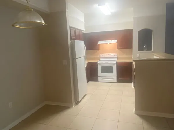 $149,900 | 2801 Chancellorsville Drive, Unit 906, Tallahassee, FL 32312