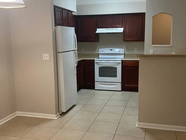 $149,900 | 2801 Chancellorsville Drive, Unit 906, Tallahassee, FL 32312