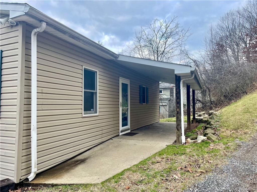 518 Stilley Road Clairton, PA 15025 - Photo 2 of 24 Gallery Image 2