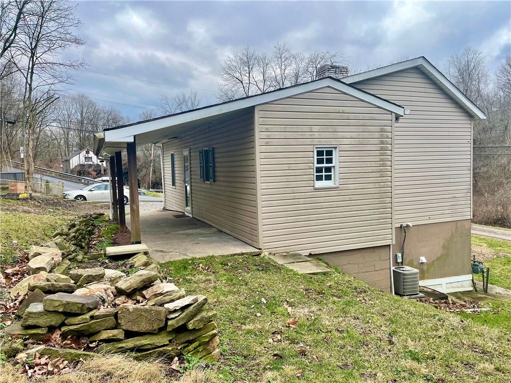 518 Stilley Road Clairton, PA 15025 - Photo 4 of 24 Gallery Image 4