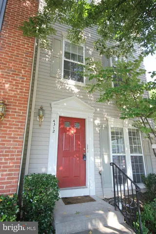 $2,650 | 4312 Mallory Hill Lane, Fairfax, VA 22033