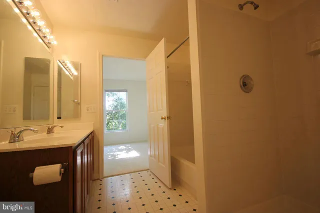 $2,650 | 4312 Mallory Hill Lane, Fairfax, VA 22033