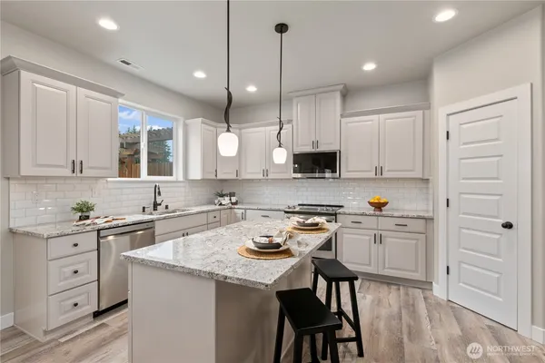 $969,999 | 3118 290th Street South, Roy, WA 98580