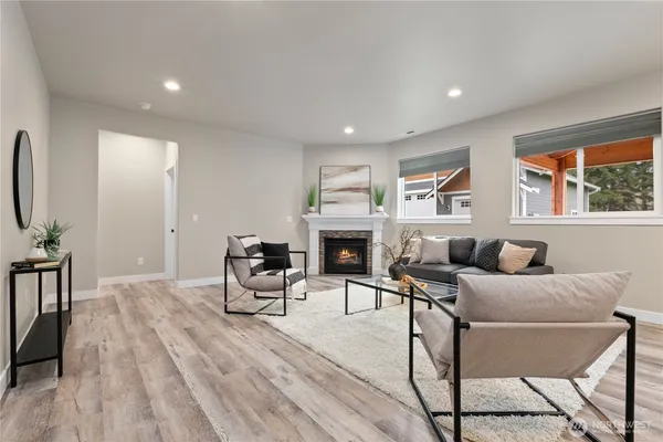 $969,999 | 3118 290th Street South, Roy, WA 98580