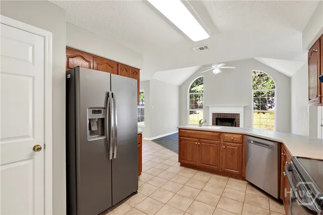 $2,400 | 387 Shady Hill Circle, Richmond Hill, GA 31324