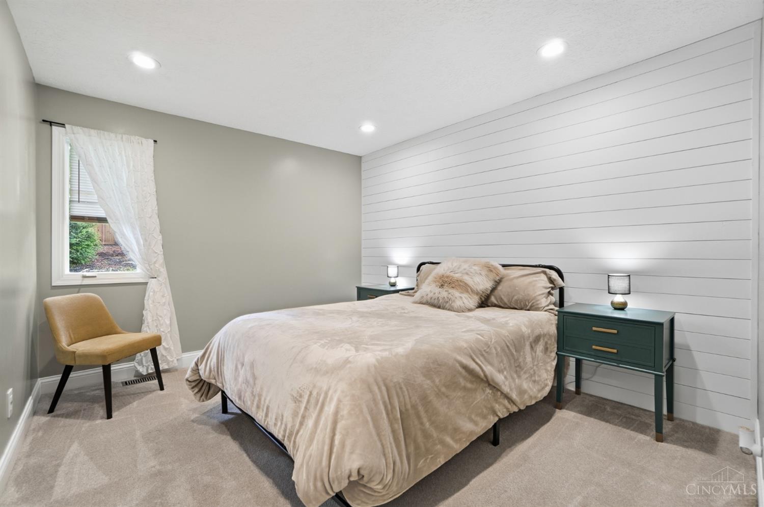 6594 Springdale Road Cincinnati, OH 45247 - Photo 23 of 57