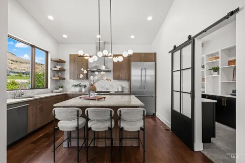 $1,225,000 | 3390 East Parsnip Peak Drive, Boise, ID 83716