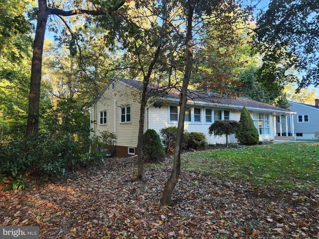 a house view with a outdoor space