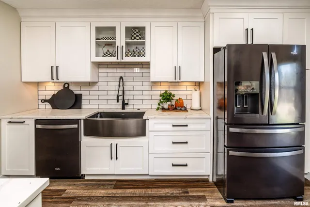 $339,000 | 2701 Hickory Lane, Marion, IL 62959