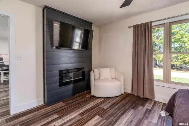 $339,000 | 2701 Hickory Lane, Marion, IL 62959