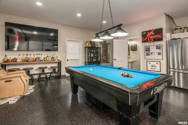 $339,000 | 2701 Hickory Lane, Marion, IL 62959