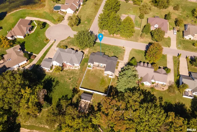 $339,000 | 2701 Hickory Lane, Marion, IL 62959