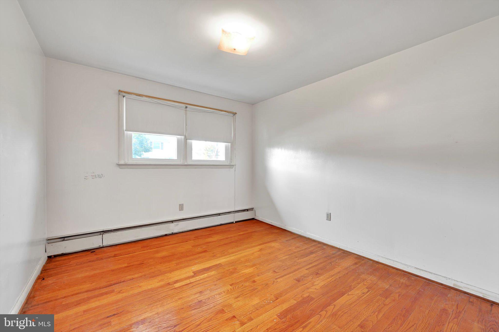 322 Morrison Road Reading, PA 19601 - Photo 11 of 29 an empty room with a window
