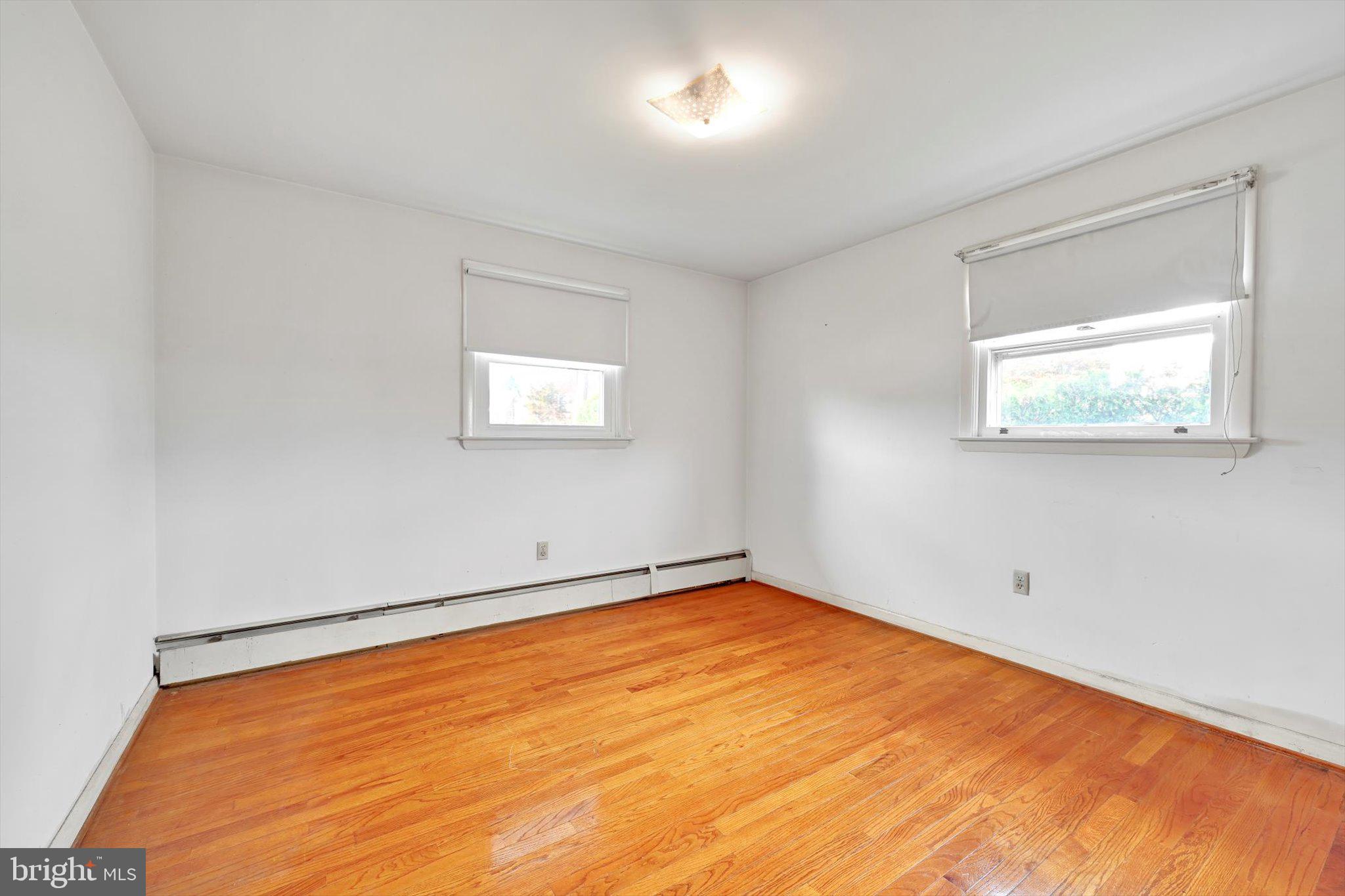 322 Morrison Road Reading, PA 19601 - Photo 13 of 29 an empty room with a window