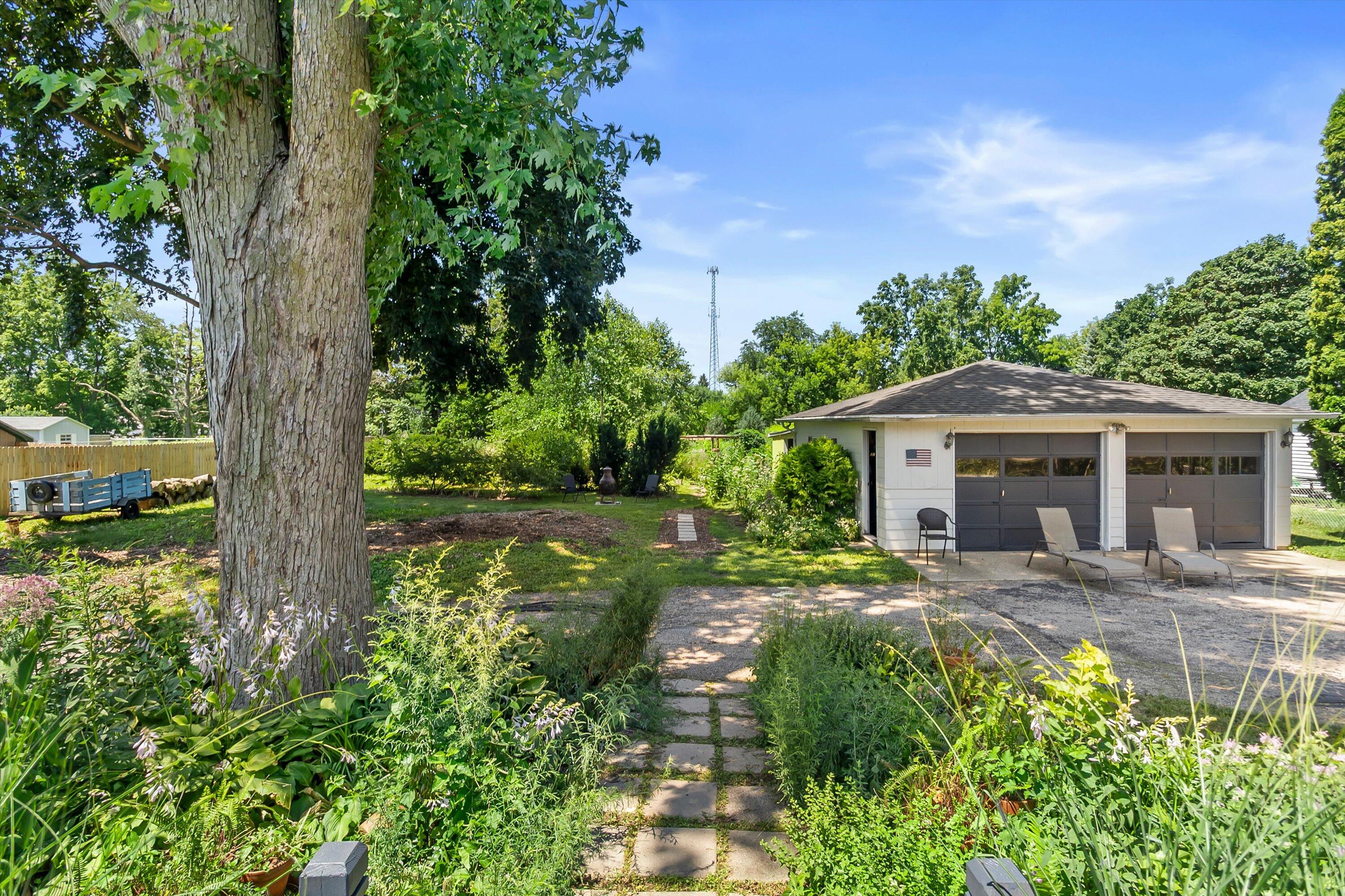 225 Nelson Street Sharon, WI 53585 - Photo 17 of 26 34-E6A3833