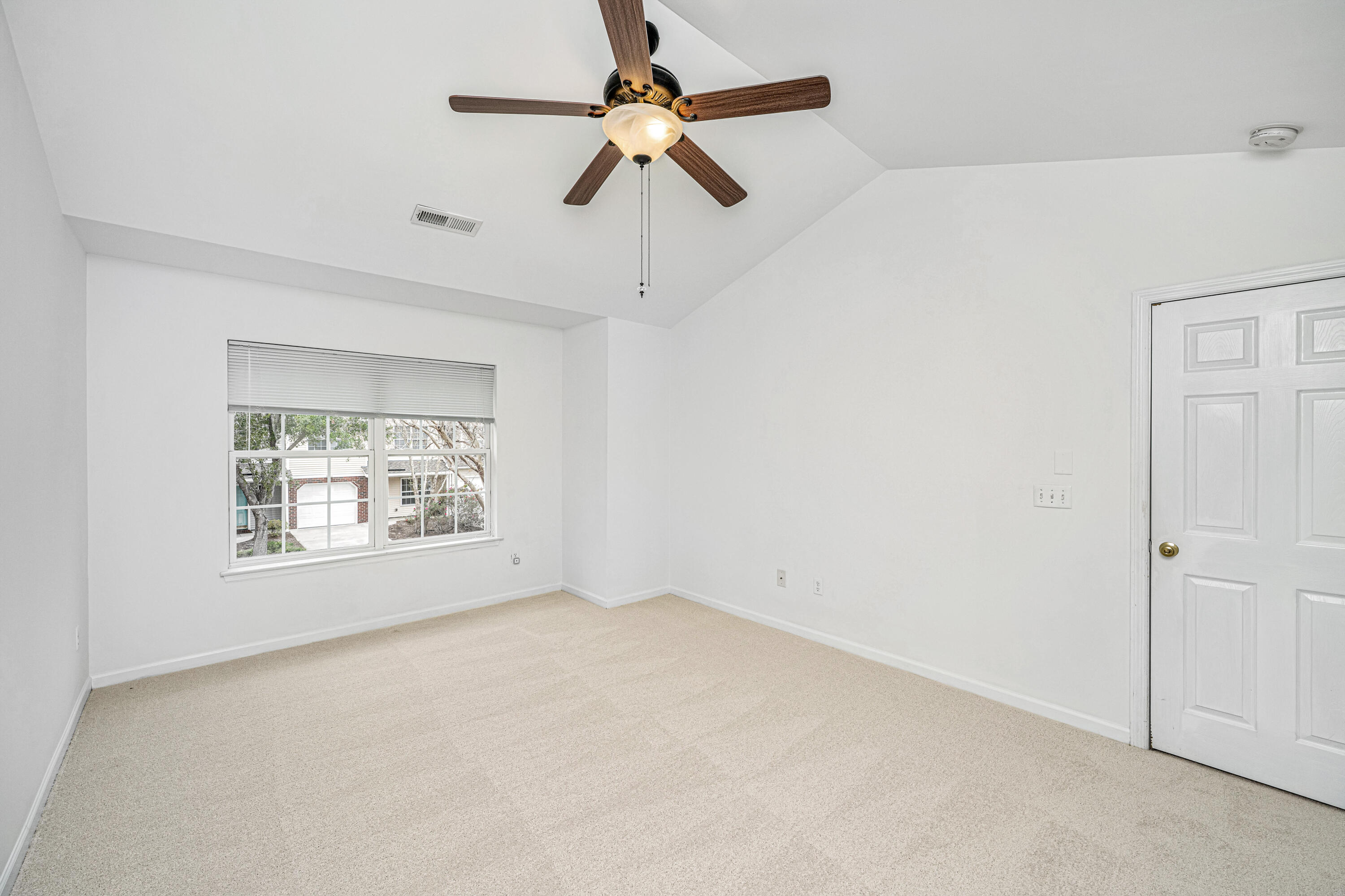 5222 Chicory Lane North Charleston, SC 29420 - Photo 25 of 51 5222ChicoryLn024