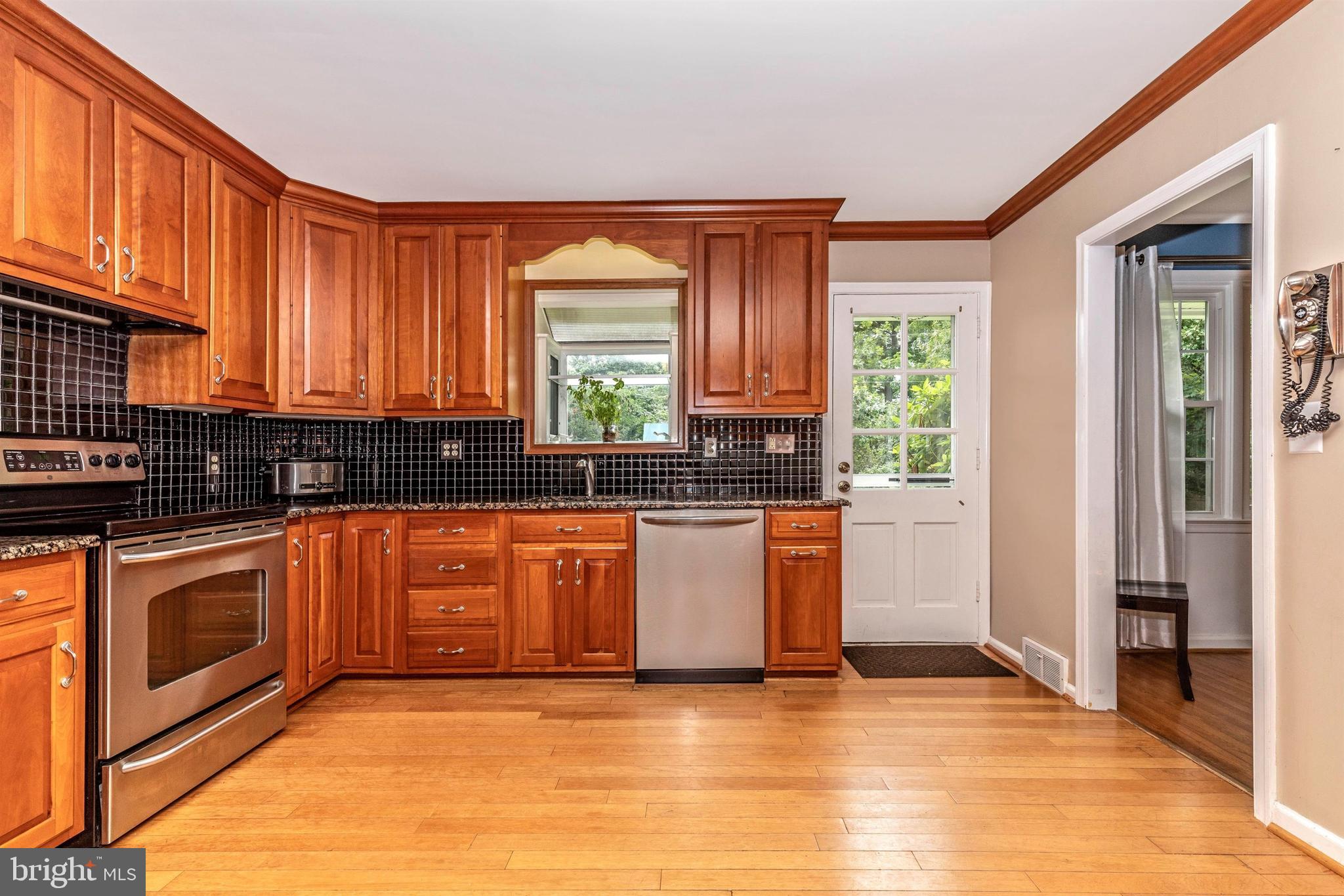 384 Woodcrest Road Wayne, PA 19087 - Photo 15 of 58