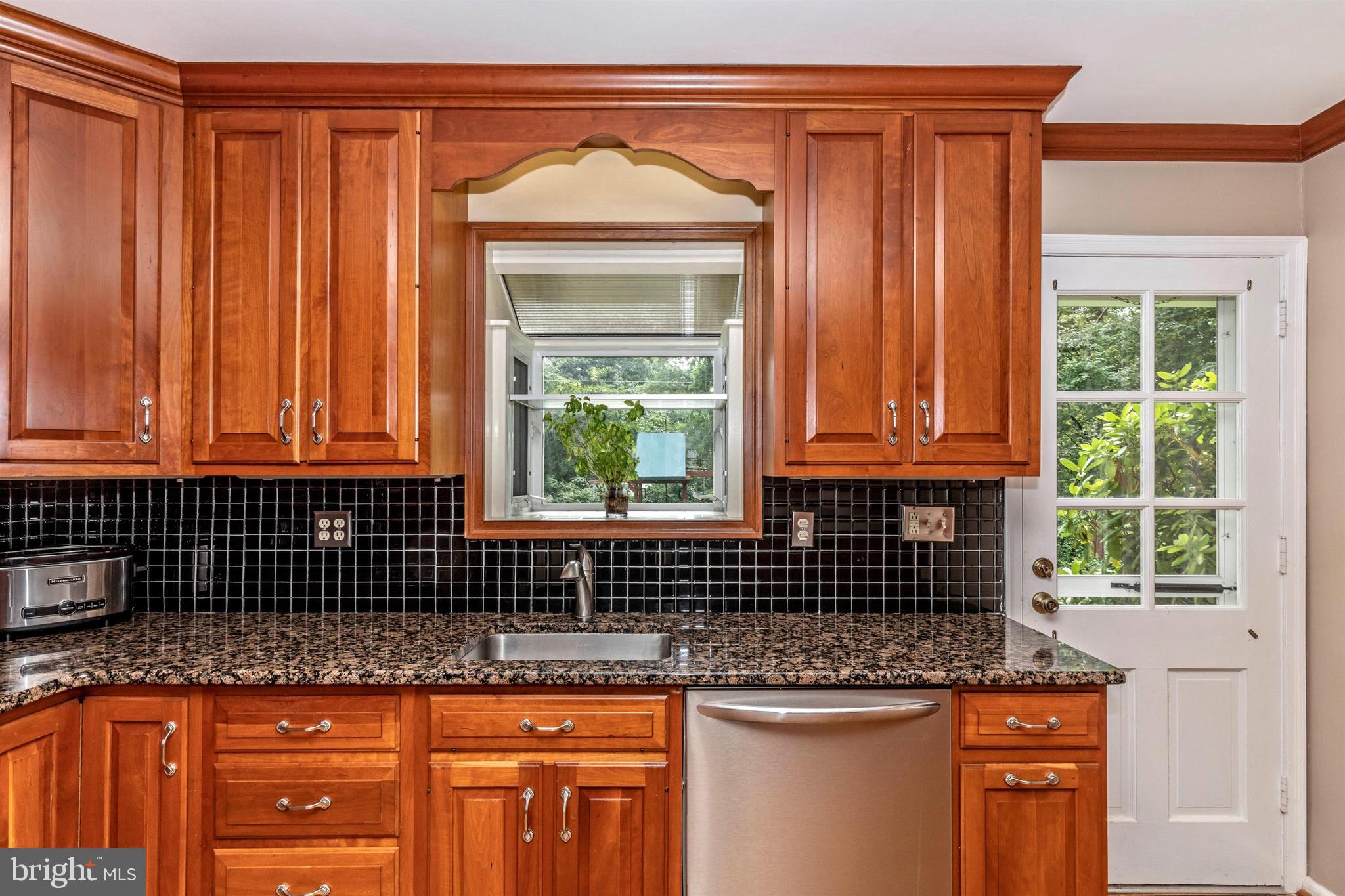 384 Woodcrest Road Wayne, PA 19087 - Photo 16 of 58