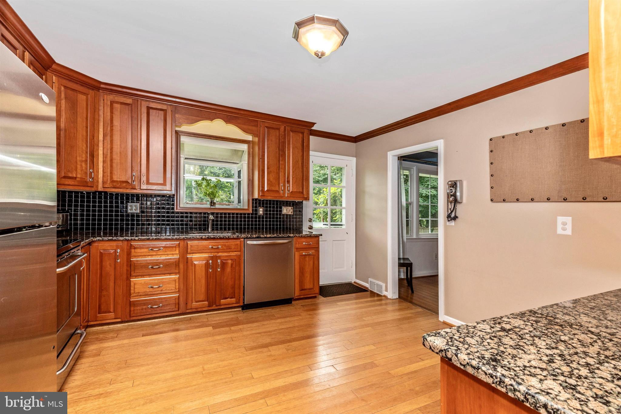 384 Woodcrest Road Wayne, PA 19087 - Photo 17 of 58