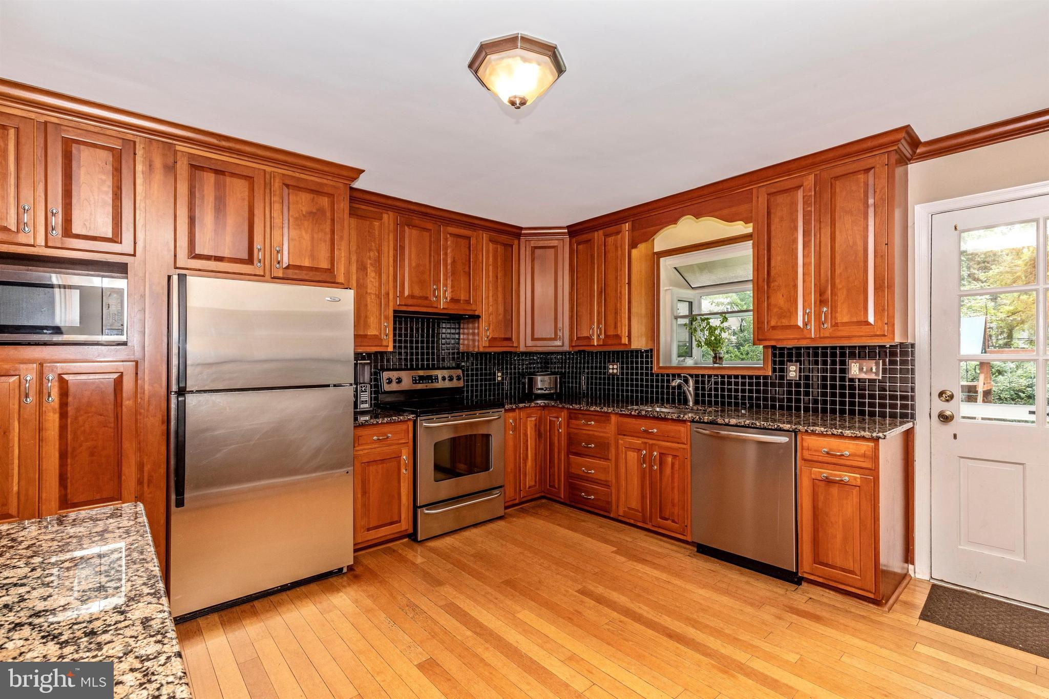 384 Woodcrest Road Wayne, PA 19087 - Photo 18 of 58