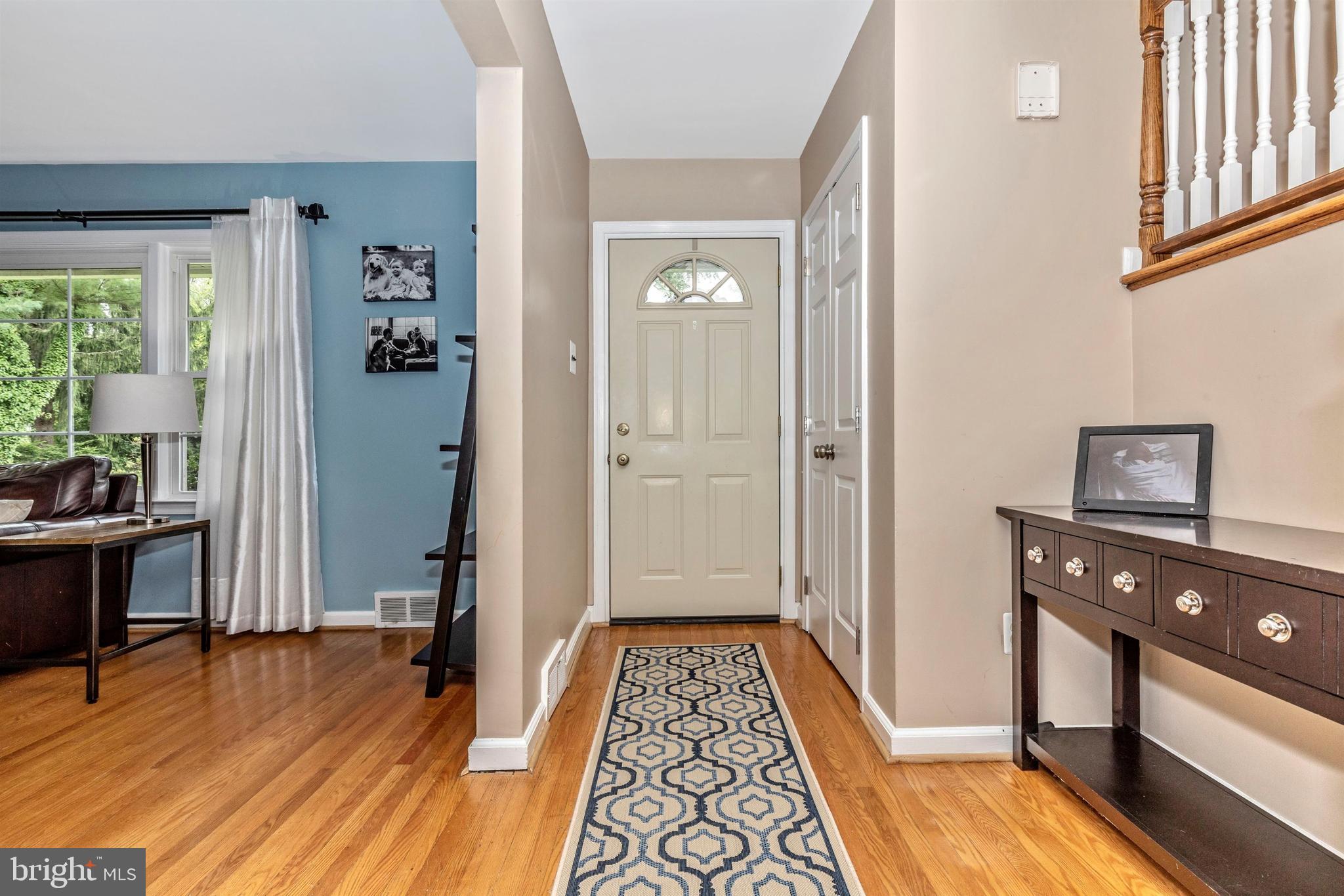 384 Woodcrest Road Wayne, PA 19087 - Photo 3 of 58