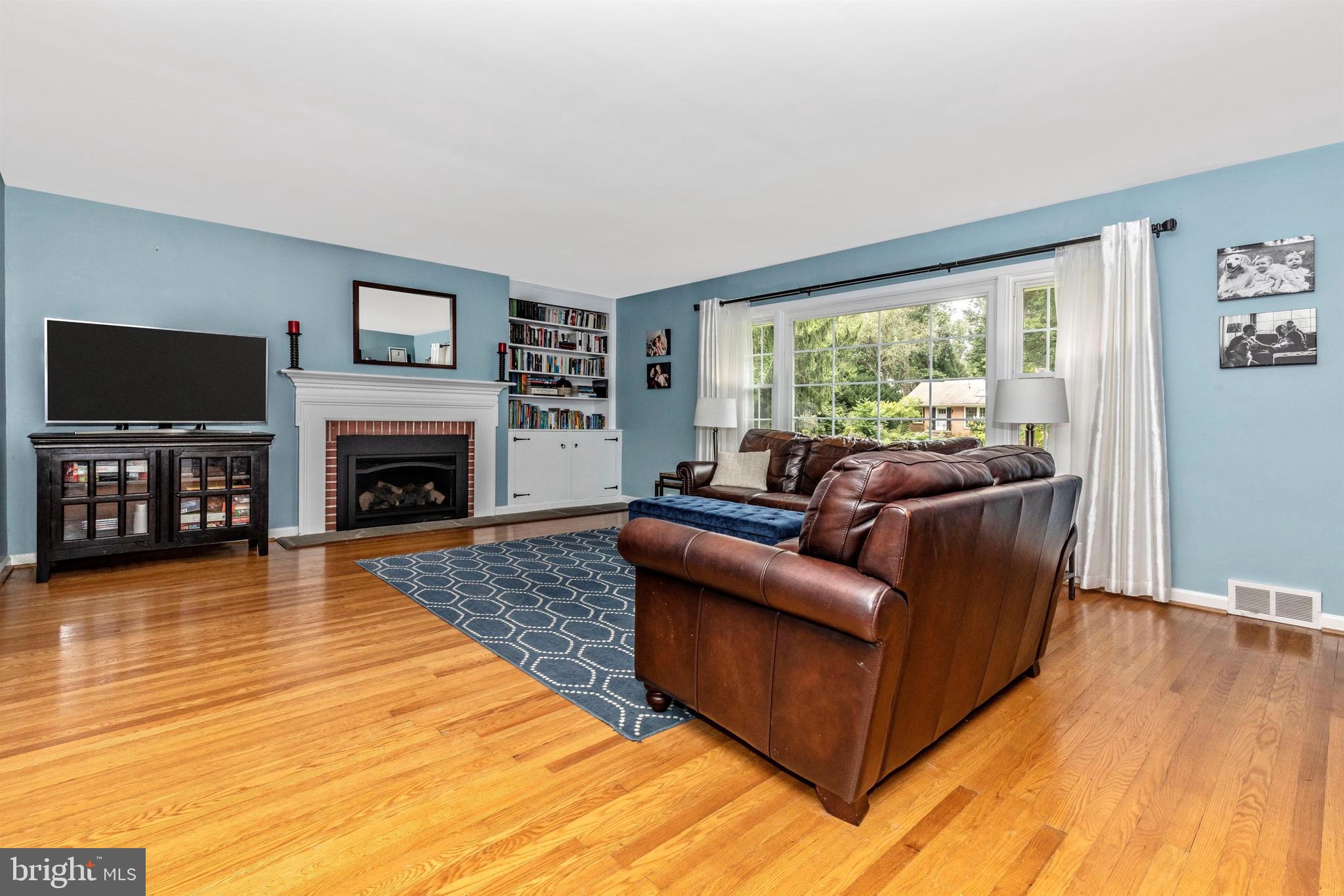 384 Woodcrest Road Wayne, PA 19087 - Photo 7 of 58