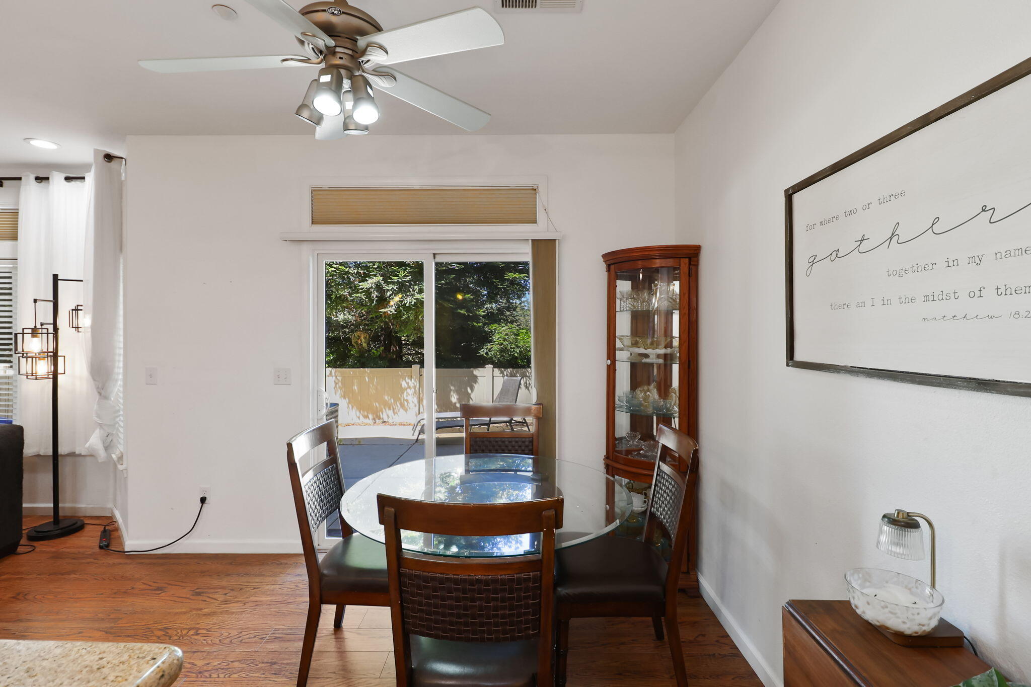 3144 Niklaus Path Redding, CA 96002 - Photo 7 of 24 Dining Area