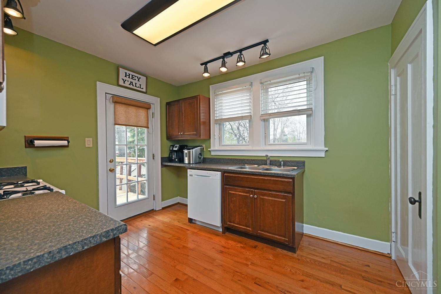 5245 Sidney Road Cincinnati, OH 45238 - Photo 12 of 31
