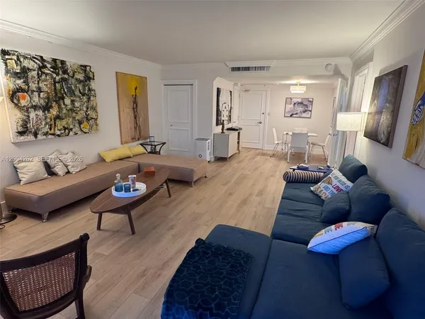 $3,600 | 5151 Collins Avenue, Unit 436, Miami Beach, FL 33140