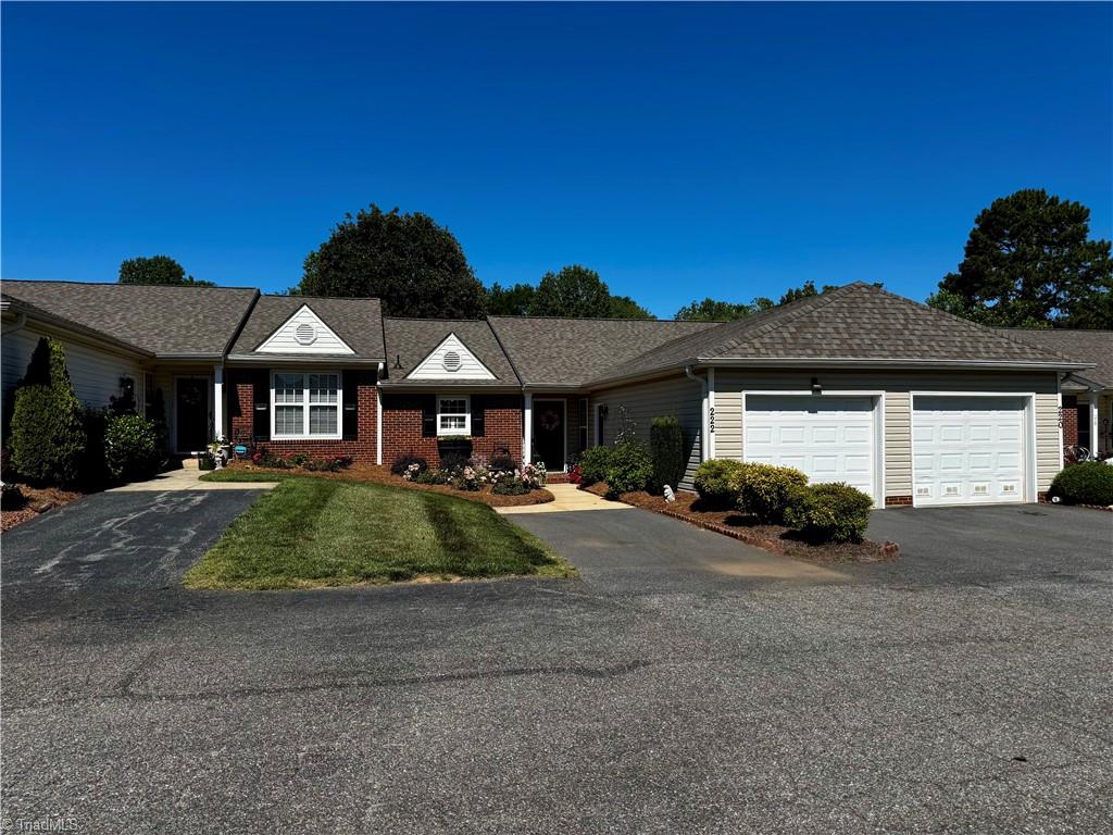 222 Troonsway Road Winston-Salem, NC 27127 - Photo 2 of 24