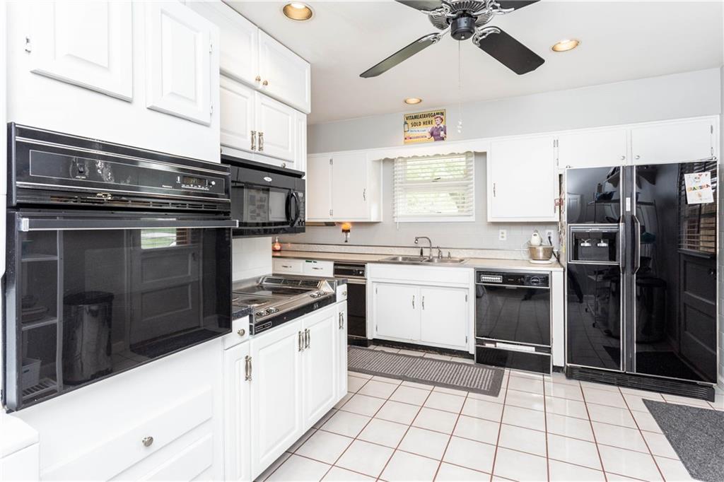 925 Longfellow Road Anderson, IN 46011 - Photo 11 of 28 Gallery Image 11
