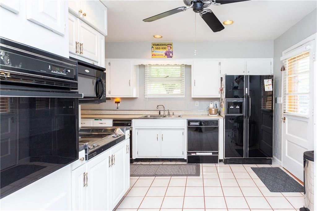 925 Longfellow Road Anderson, IN 46011 - Photo 13 of 28 Gallery Image 13