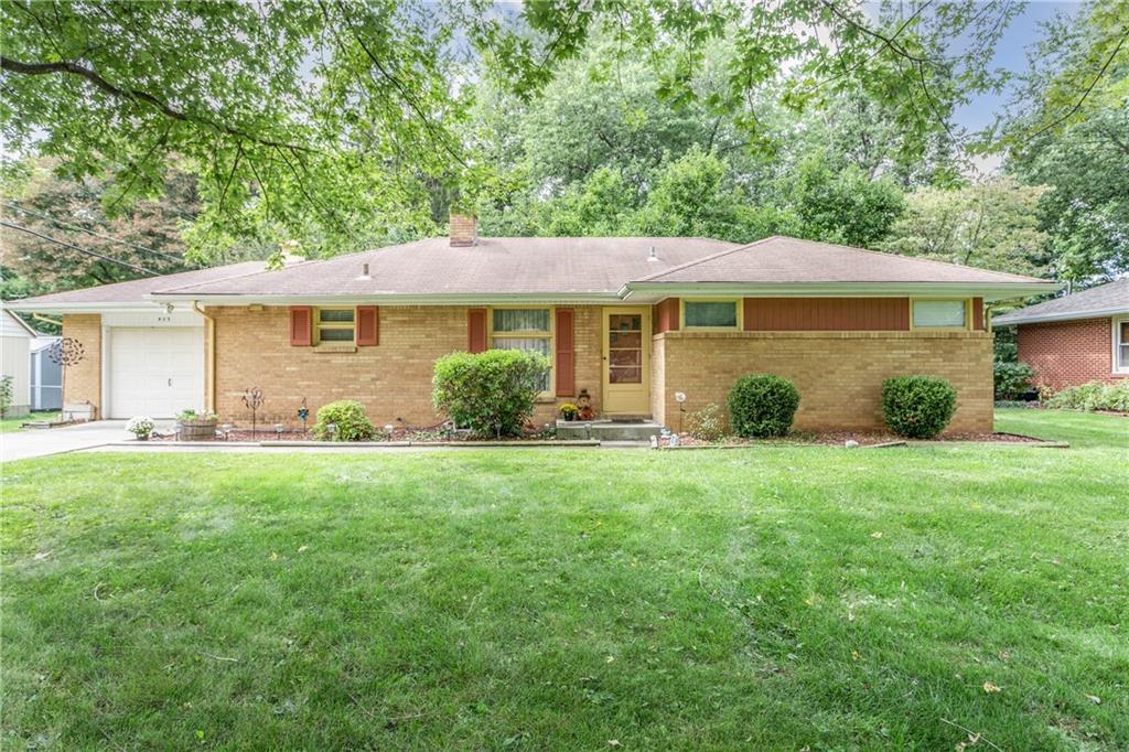 925 Longfellow Road Anderson, IN 46011 - Photo 3 of 28 Gallery Image 3