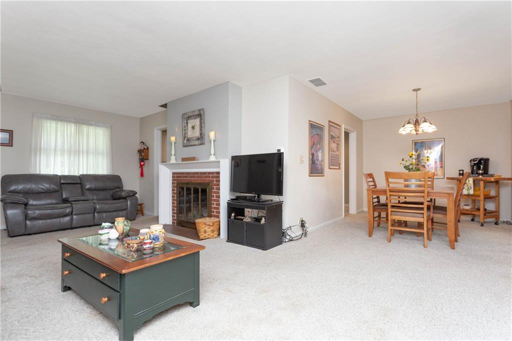 925 Longfellow Road Anderson, IN 46011 - Photo 6 of 28 Gallery Image 6