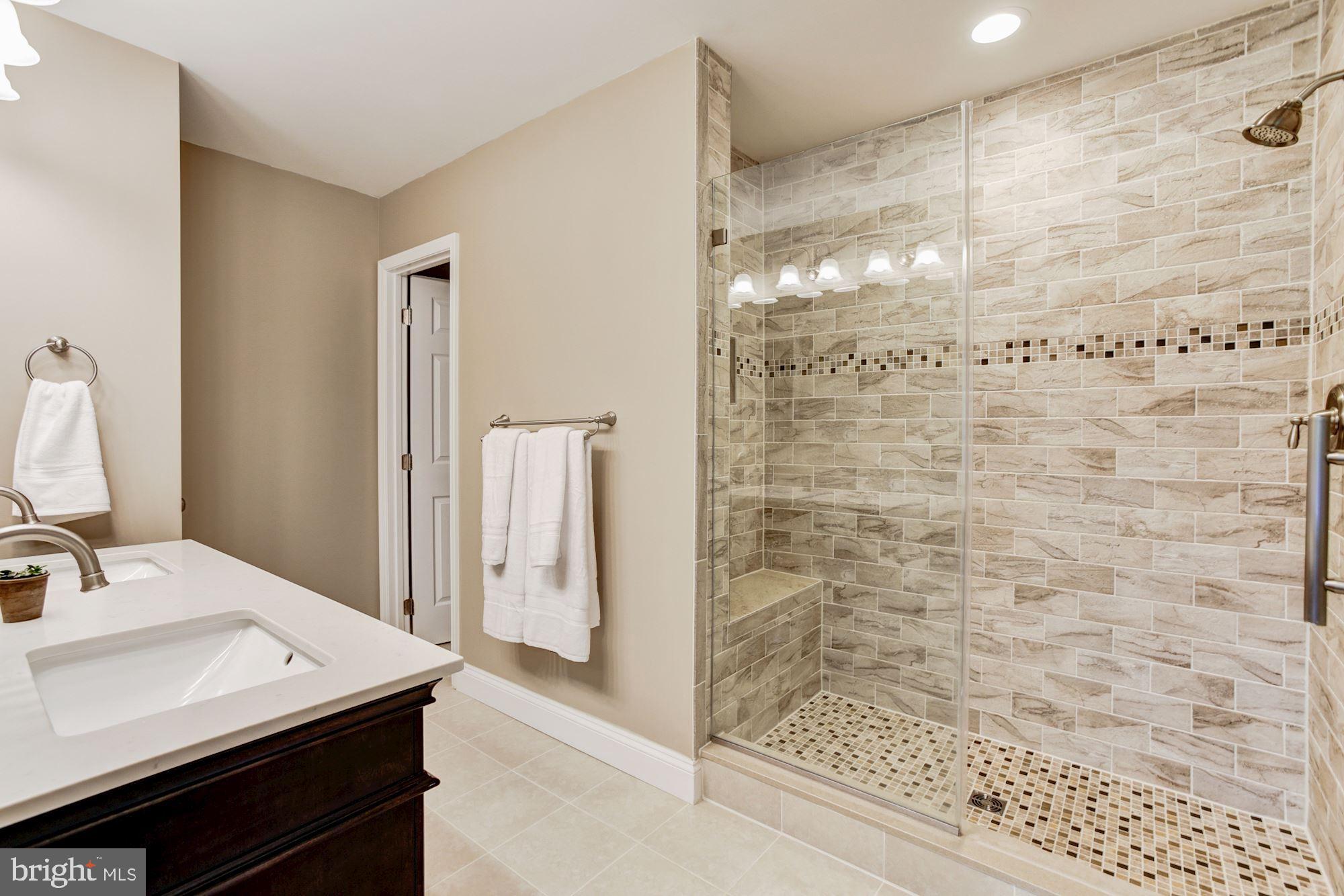 6629 Whitegate Road Clarksville, MD 21029 - Photo 14 of 44 Master Bath
