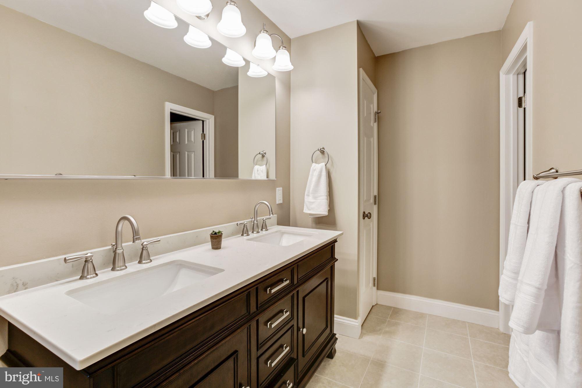 6629 Whitegate Road Clarksville, MD 21029 - Photo 15 of 44 Master Bath