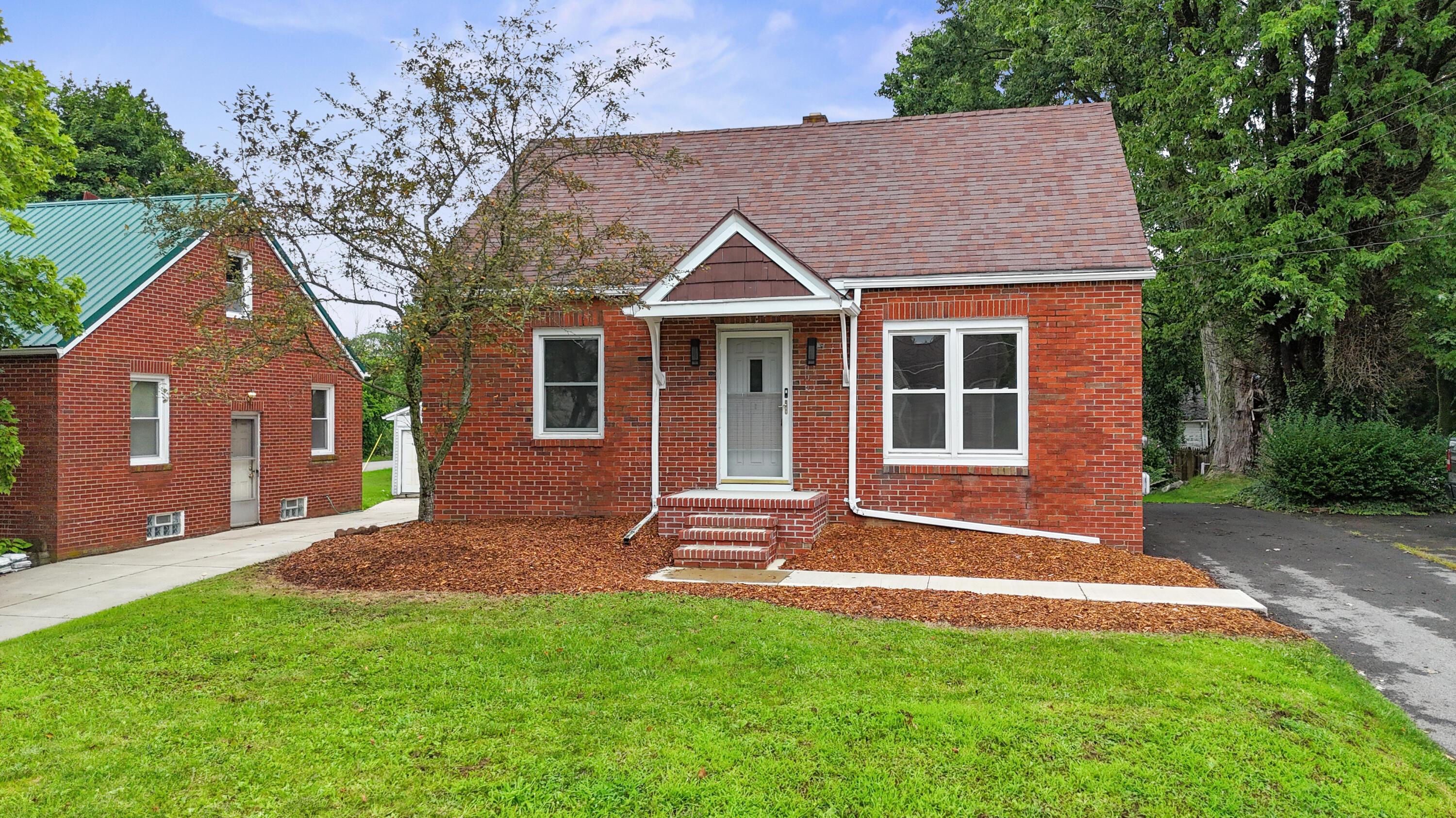 223 Reform Street Mansfield, OH 44902 - Photo 2 of 29 2